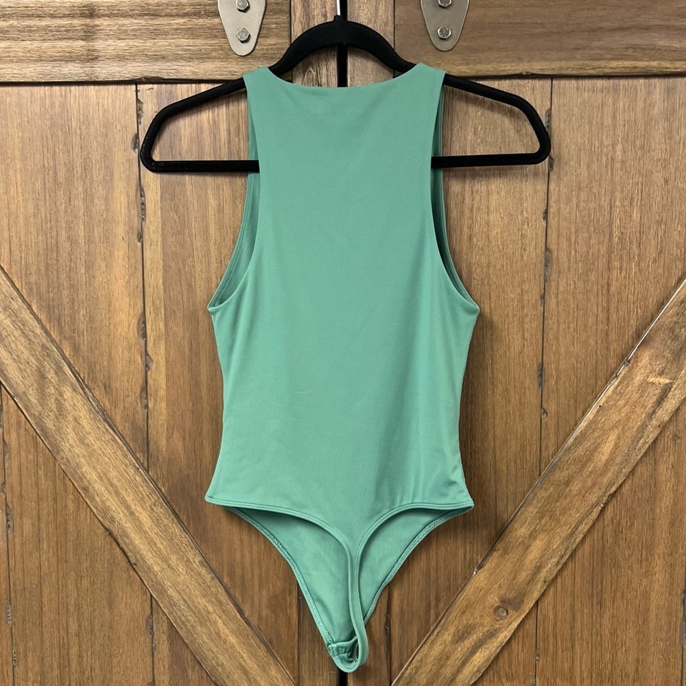 Babaton Contour 90s High Neck Contour Bodysuit Green Size Small - Picture 3 of 6